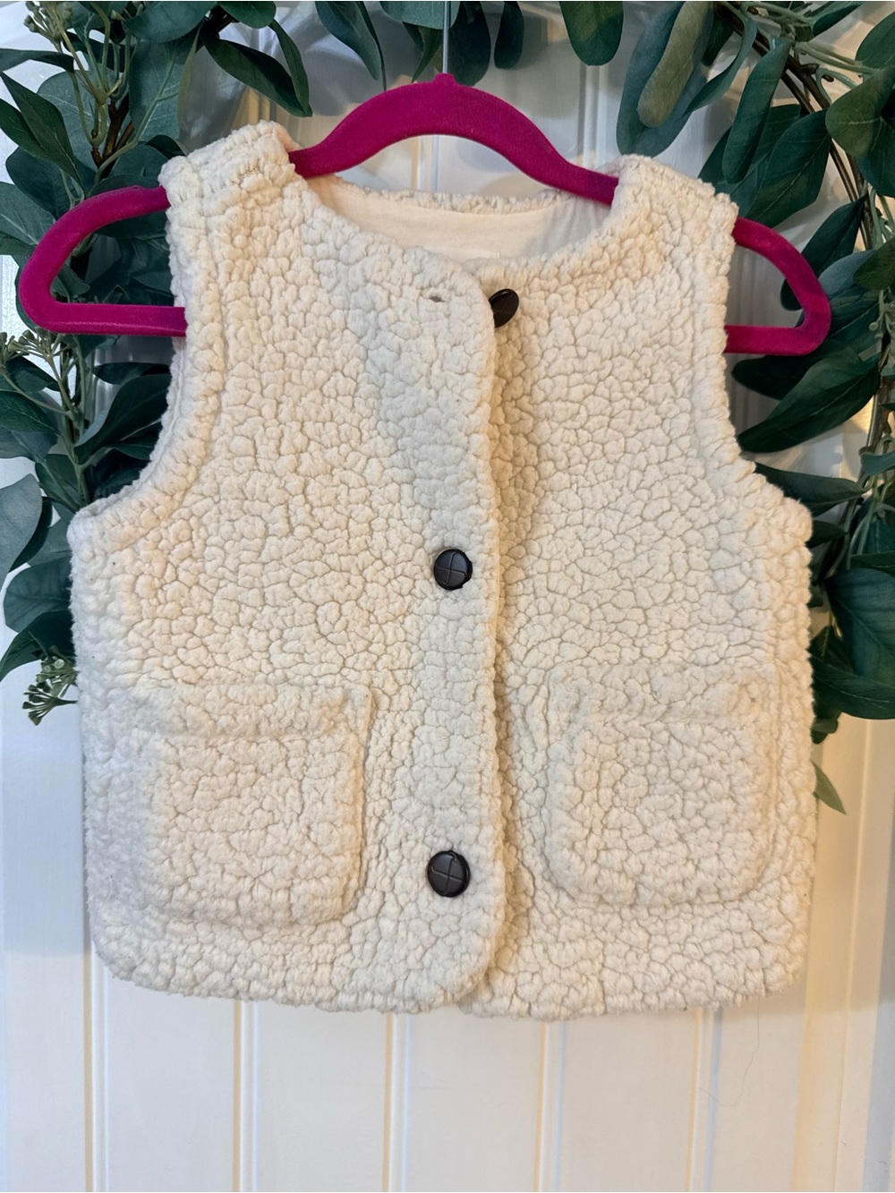 🌿4/$25 • Old Navy Sherpa Button-Front Vest